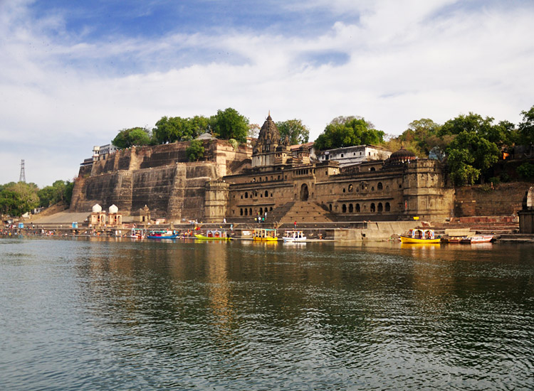 Maheshwar Fort