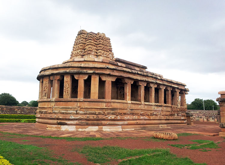 Aihole Historic Temples, Bagalkot in Karnataka