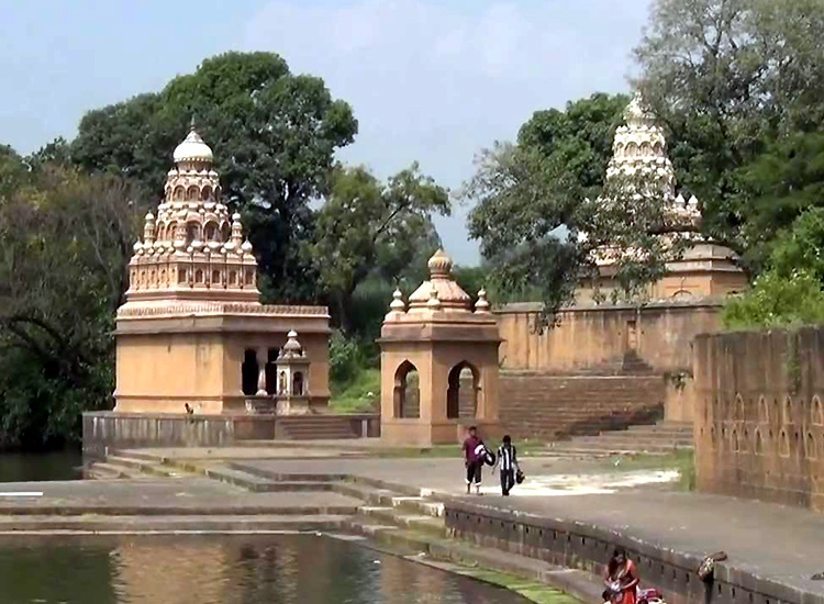 Wai Ghat and Temples in Satara, Maharashtra