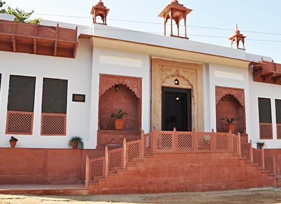 Chandra Mahal Haveli Bharatpur facede