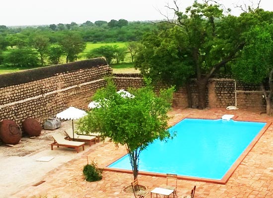 Chandelao Garh Jodhpur pool view