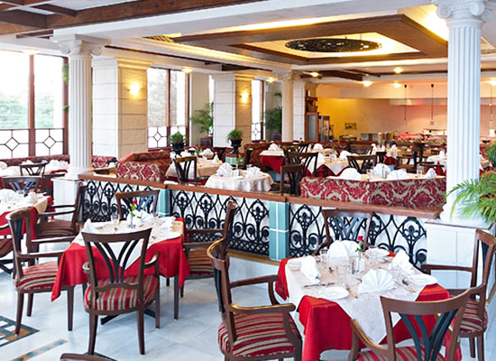 Jehan Numa Palace Bhopal Dining