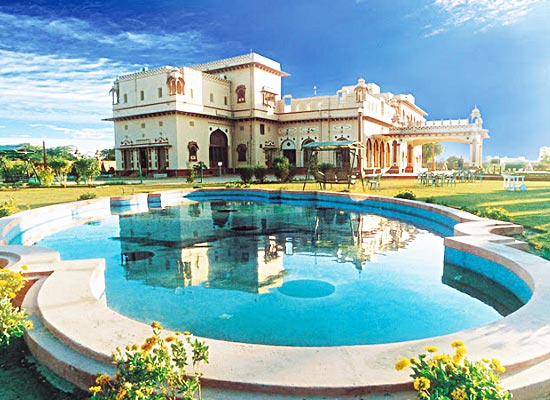 Basant Vihar Palace Bikaner Poolside