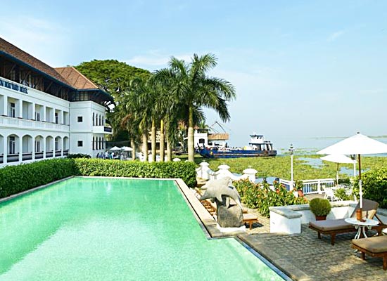 Brunton Boatyard Hotel Kochi Poolside