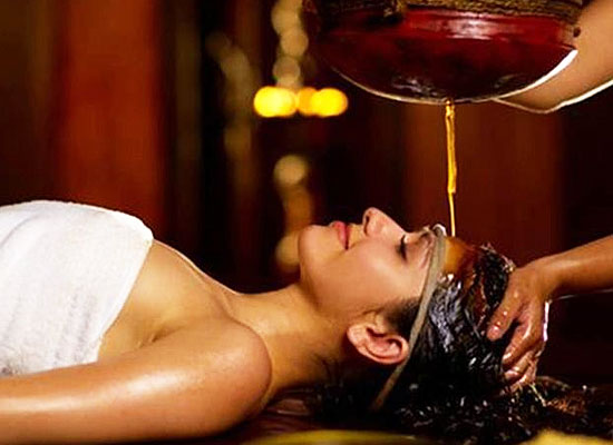 Ayurveda treatment at Kumarakom Lake Resort Kerala