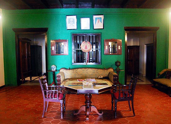 Ayisha Manzil Kozhikode, Kerala Inside