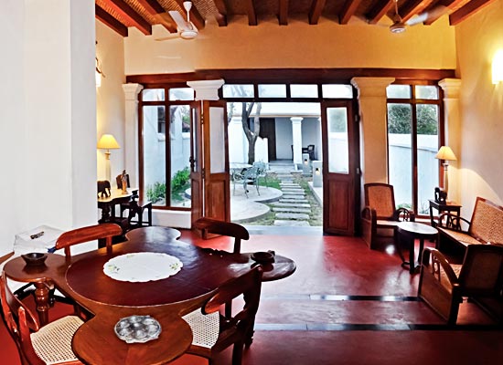 Bungalow on the Beach sitting area