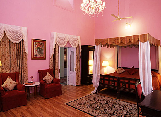 Hotel Sariska Palace alwer bedroom