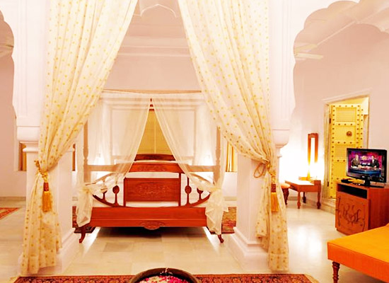 Chomu Palace jaipur bedroom