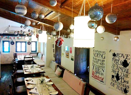 Rokeby Manor Hotel mussoorie dining area view