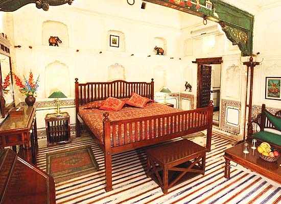 Mandawa Haveli Jaipur bedroom