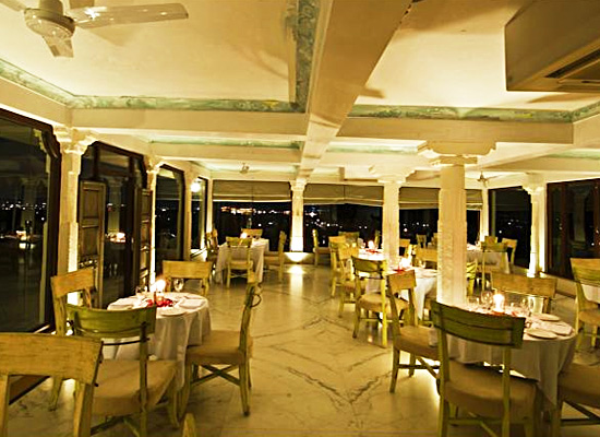 Hotel Fatehgarh udaipur dining area