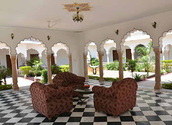 hotel surya vilas palace bharatpur sitting area