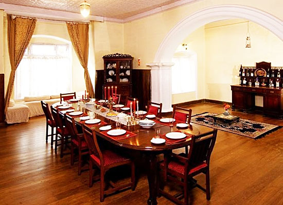 Glyngarth Villa Ooty Dining Area