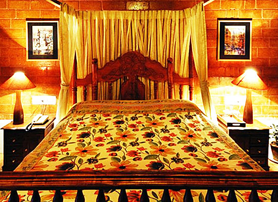 Lymond House Ooty bedroom