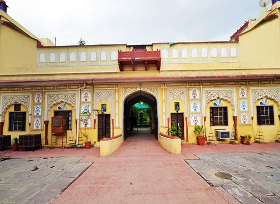 Burja Haveli alwar facade