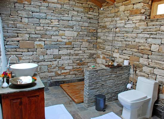 Bathroom at Itmenaan Estate Almora