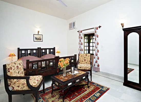 Mahal Khandela Jaipur sitting area in bedroom