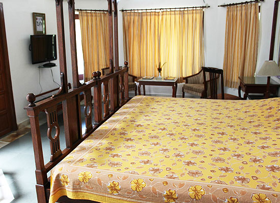 Kesar Bhawan Palace Mount Abu Room