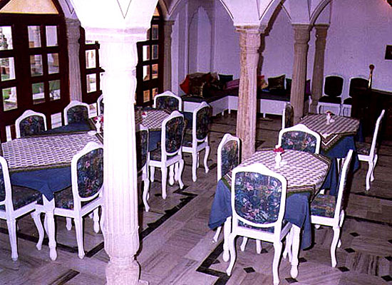 Dining at Fort Dhamli Pali, Rajasthan